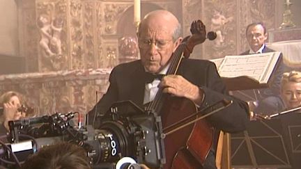 Le comédien Joan Pera s'est glissé dans la peau de Pablo Casals pour le tournage de "Pau", un film signé du réalisateur catalan Manel Huergas.
 (France 3 Culturebox)