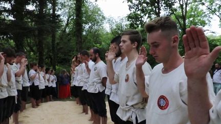 Bretagne : le gouren, une lutte ancestrale pratiquée dans les bois