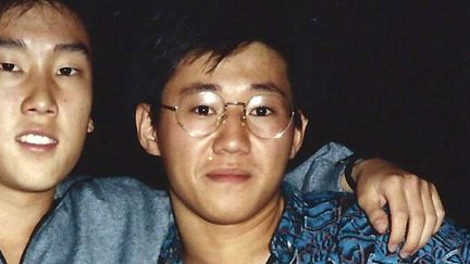 Photo dat&eacute;e de 1988 montrant Kenneth Bae (&agrave; droite), alors &eacute;tudiant &agrave; l'universit&eacute; de l'Oregon (Etats-Unis). (AP / SIPA)