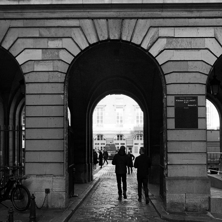 Dans l'enceinte du Palais de Justice de Paris, où se tient le procès des attentats du 13-Novembre. (DAVID FRITZ-GOEPPINGER POUR FRANCEINFO)