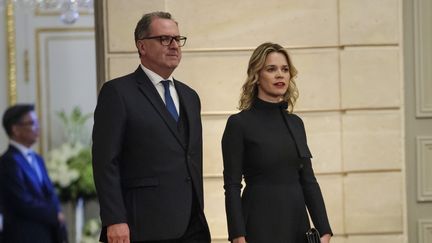 Richard Ferrand et sa compagne Sandrine Doucen, à l'Elysée, le 15 octobre 2018.&nbsp; (CHRISTOPHE PETIT-TESSON / POOL / AFP)