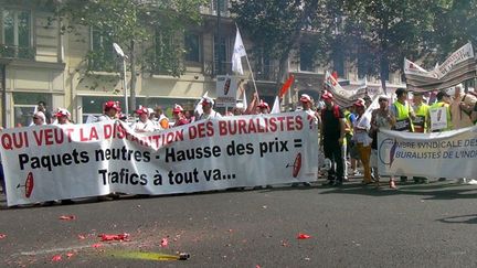 &nbsp; (Manifestation des buralistes devant le Sénat en juillet dernier © Radio France / Eric Damaggio)