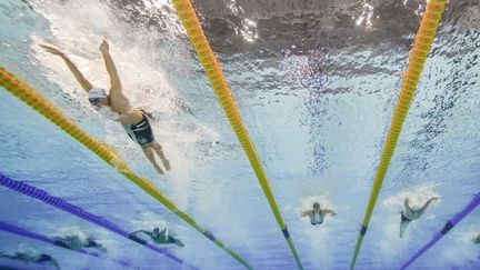 Le Hongrois Kristof Milak, loin devant&nbsp;lors de la finale du 200 m papillon, aux Mondiaux de natation à Budapest (Hongrie), le 21 juin 2022.&nbsp; (MAXPPP)