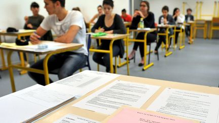 Plusieurs syndicats appellent les enseignants à la grève de la surveillance des épreuves du baccalauréats.&nbsp;Pour autant, les épreuves risque-t-elle d'être perturber&nbsp;? (VIOLAINE ALLIRAND / MAXPPP)