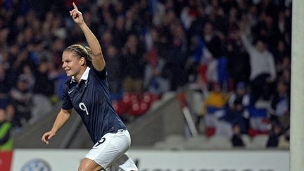 Eugénie Le Sommer a lancé les Bleues en ouvrant le score à Gerland (STEPHANE GUIOCHON / MAXPPP)