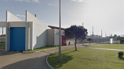 Le centre de détention d'Avignon-Le Pontet (Vaucluse), où un prisonnier affirme avoir été passé à tabac par trois surveillants le 13 juillet 2017. (GOOGLE MAPS)