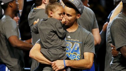 Stephen Curry et sa fille  (EZRA SHAW / GETTY IMAGES NORTH AMERICA)