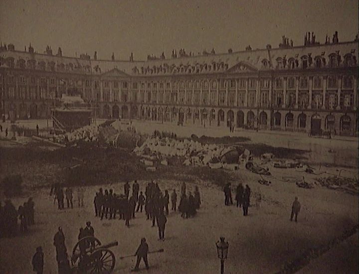 Destruction de la colonne Vendôme par les communards en 1871. (FRANCE 3 FRANCHE-COMTE)