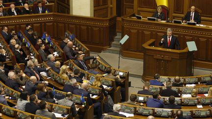 Le président ukrainien, Petro Porochenko, le 26 novembre 2018 devant le Parlement de son pays. (NURPHOTO / AFP)