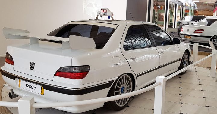 Peugeot 406 dans Taxi 1 et Taxi 2
 (Musée de l&#039;aventure Peugeot)