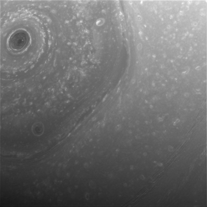 Photo du pôle Nord de Saturne prise par la sonde Cassini, le 3 décembre 2016. (NASA / JPL-CALTECH / SPACE SCIENCE INSTITUTE)