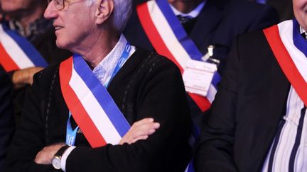 Des&nbsp;maires au 100e Congrès des maires de France, le 21 novembre 2017 à Paris (JACQUES DEMARTHON / AFP)