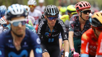 Romain Bardet (Team DSM) au cœur du peloton lors de la 7e étape&nbsp;du Giro, le 13 mai 2022. (LUCA BETTINI / AFP)