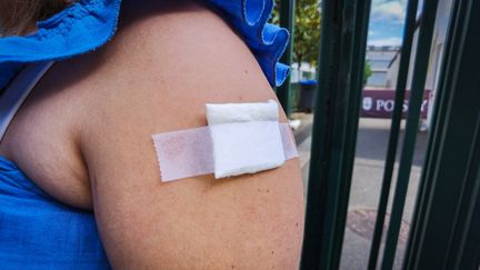 Centre de vaccination Covid-19, à Poissy dans les Yvelines. (JEAN-FRANÇOIS FERNANDEZ / FRANCE-INFO)