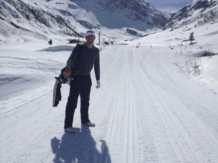 Grégory Havret sur le parcours de la Winter golf cup de Val d'Isère (Nathalie Vion)