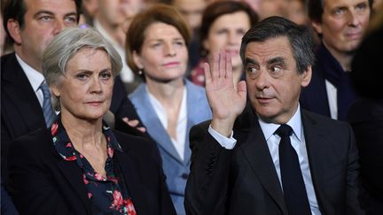 Affaire Fillon : en campagne malgré la tempête