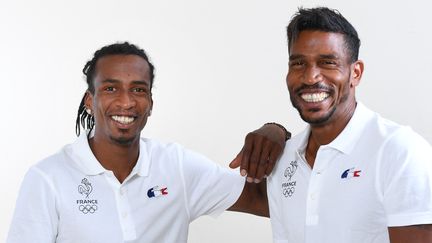 Mickael Mawem, à gauche, et Bassa Mawem, à droite, ont ouvert&nbsp;leur salle d'escalade à Colmar à leur retour de Tokyo 2020. (PHILIPPE MILLEREAU / KMSP)