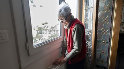 Les personnes âgées "concentrent leurs dépenses sur des biens à forte intensité carbone", comme le chauffage, constate l'étude de l'Ined. (MAGALI COHEN / HANS LUCAS / AFP)