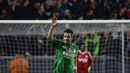 Perrin, buteur face à Mandanda (en 2013) (JEFF PACHOUD / AFP)