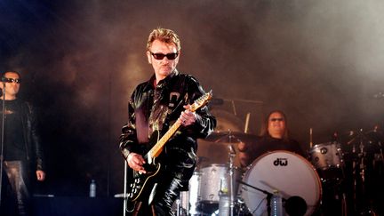 Johnny Hallyday, le 25 mai 2003, à Saint-Denis-de-la-Réunion.&nbsp; (- / AFP)