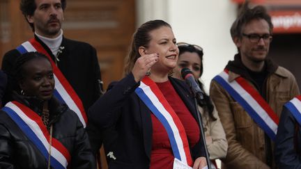 Mathilde Panot et des députés LFI le 1er mai 2023 à Paris. (GEOFFROY VAN DER HASSELT / AFP)