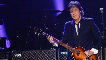 Paul McCartney sur scène à New York en juin 2013.
 (Janette Pellegrini / Getty Images North America /AFP)