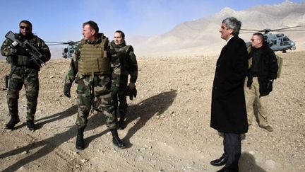 Hervé Morin en Afghanistan en 2008 (AFP/JOEL SAGET)