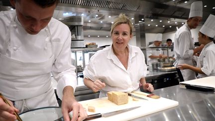 Hélène Darroze au Château La Coste, au Puy Sainte Réparade (Bouches-du-Rhône), le 29 juillet 2019. (VALLAURI NICOLAS / MAXPPP)