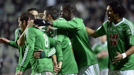 La joie des joueurs de Saint-Etienne (JEAN-PHILIPPE KSIAZEK / AFP)