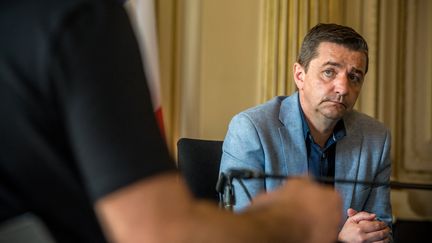 Gaël Perdriau, le maire de Saint-Etienne (Loire), en interview le 22 juillet 2021. (VERO MARTIN / HANS LUCAS)