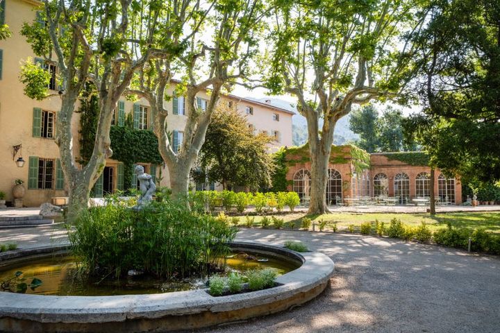 Ancienne demeure du marquis d'Albertas, La Magdeleine accueille le restaurant étoilé et toqué de Mathias Dandine. (LA MAGDELEINE)