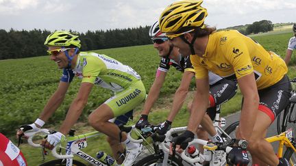 Ivan Basso, Frank Schleck et Fabian Cancellara sur le Tour 2012 (CHRISTOPHE ENA/AP/SIPA / AP)