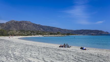 La plage d'Elafonissi, sur l'île de Crète (Grèce), en 2017. (NICOLAS ECONOMOU / NURPHOTO / AFP)