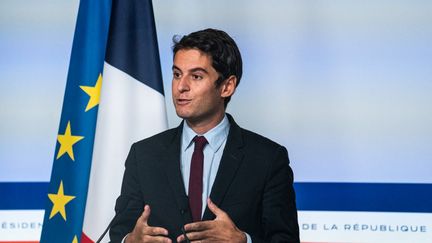 Le porte-parole du gouvernement, Gabriel Attal, le 29 septembre 2021 à Paris. (XOSE BOUZAS / HANS LUCAS / AFP)