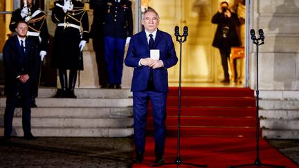 Le nouveau Premier ministre, François Bayrou, le 13 décembre 2024, devant l'hôtel de Matignon. (ABDUL SABOOR / POOL / MAXPPP)