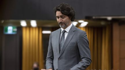 Le Premier ministre canadien Justin Trudeau, durant un débat après la découverte des restes de 215 enfants dans un ancien pensionnat au Parlement d'Ottawa (Canada), le 1er juin 2021. (ADRIAN WYLD / THE CANADIAN PRESS / AP)