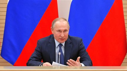 Le président russe Vladimir Poutine lors d'une réunion avec&nbsp;un groupe de travail formé par le Kremlin pour plancher sur la réforme constitutionnelle, à Moscou, en Russie, le 13 février 2020.&nbsp; (ALEXEY DRUZHININ / SPUTNIK / AFP)