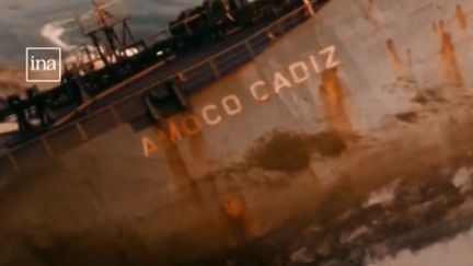 L'Amoco Cadiz, échoué en mars 1978 au large des côtes bretonnes. (FRANCE 3)