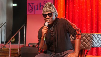 Richard Bona en conférence de presse au club Nubia, à la Seine Musicale, le 9 mai 2019 à Boulogne-Billancourt (Annie YANBÉKIAN)