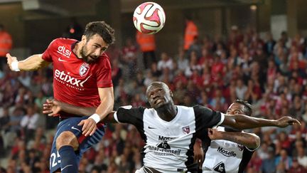 Après le FC Metz, Marko Basa et les Lillois retrouvent un nouveau promu, le Stade Malherbe de Caen. (PHILIPPE HUGUEN / AFP)