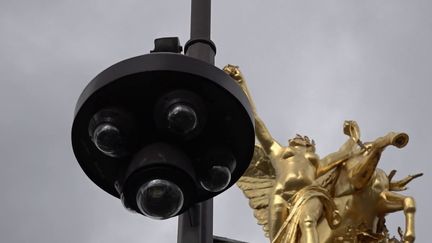 Enquête : La surveillance algorithmique fonctionnant grâce à l'IA bientôt généralisée ?