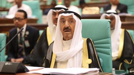 L'émir du Koweït, cheikh Sabah al-Ahmad al-Sabah à l'ouverture d'une conférence de l'Organisation pour la coopération islamique, le 1er juin 2019.&nbsp; (BANDAR ALDANDANI / AFP)