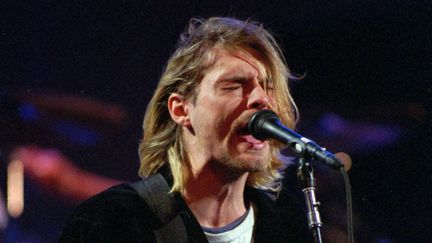 Kurt Cobain en concert le 13 décembre 1993, à Seattle (nord-ouest des Etats-Unis).&nbsp; (ROBERT SORBO/AP/SIPA / AP)