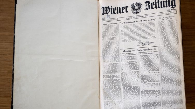 A copy of the Viennese newspaper "Wiener Zeitung", dated September 21, 1945, exhibited on April 26, 2023 at the National Library in Vienna.  (JOE KLAMAR / AFP)