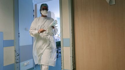 Covid-19 : par manque d'effectif, l'hôpital de Mulhouse a déclenché un plan blanc