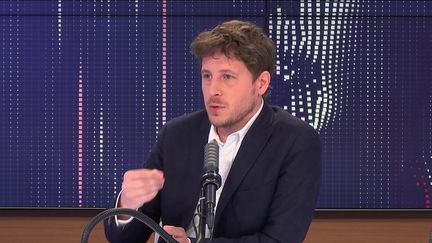 Julien Bayou,&nbsp;secrétaire national d'Europe Écologie-Les Verts était l'invité du "8h30 franceinfo", dimanche 9 mai 2021. (FRANCEINFO / RADIOFRANCE)