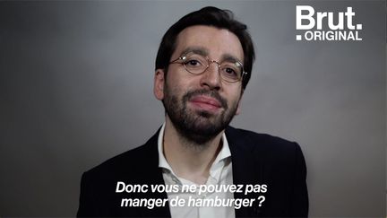 Pourquoi porter la kippa ? Pourquoi ne pas toucher aux objets électriques pendant shabbat ? Le rabbin Jonas Jacquelin répond à 12 questions sur son quotidien.