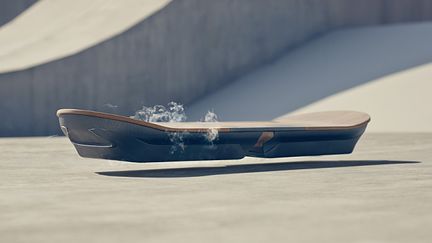 &nbsp; (Lexus a-t-il inventé le skateboard volant ?)