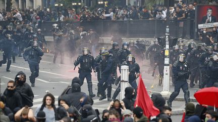 Les heurts à Paris lors de la manifestation contre la loi Travail, le 15 septembre 2016. (THOMAS SAMSON / AFP)