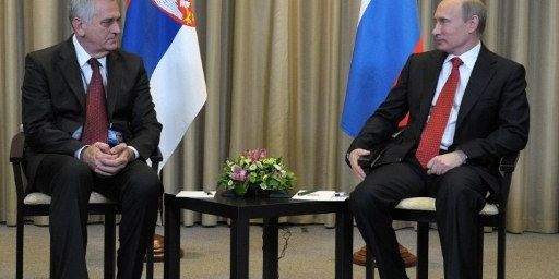 Tomislav Nikolic avec le président russe Vladimir Poutine le 26 mai à Moscou (AFP - Alexsey Druginyn - RIA Novosti )